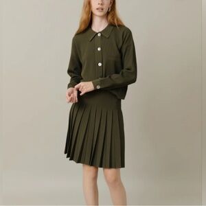 Apparalel infinity skirt- for length see measurements